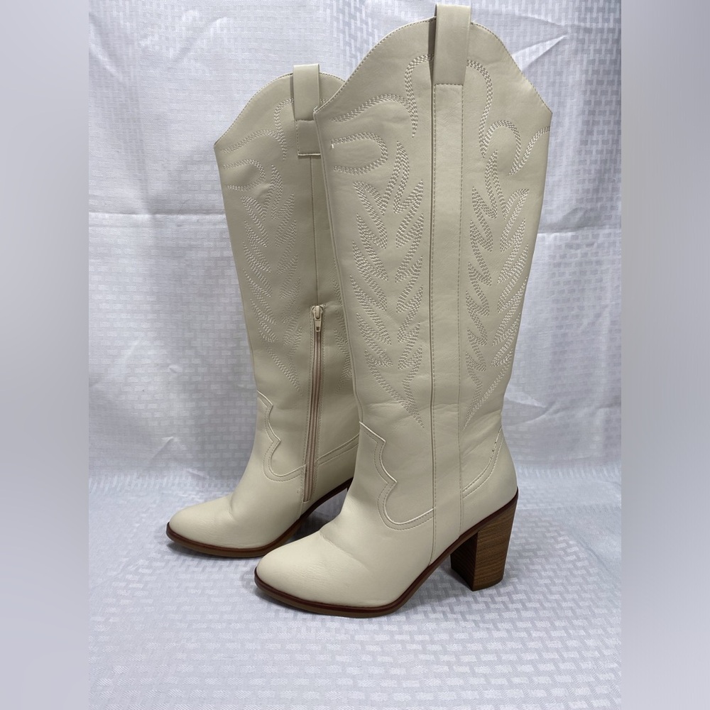 Mia cream cowgirl boots